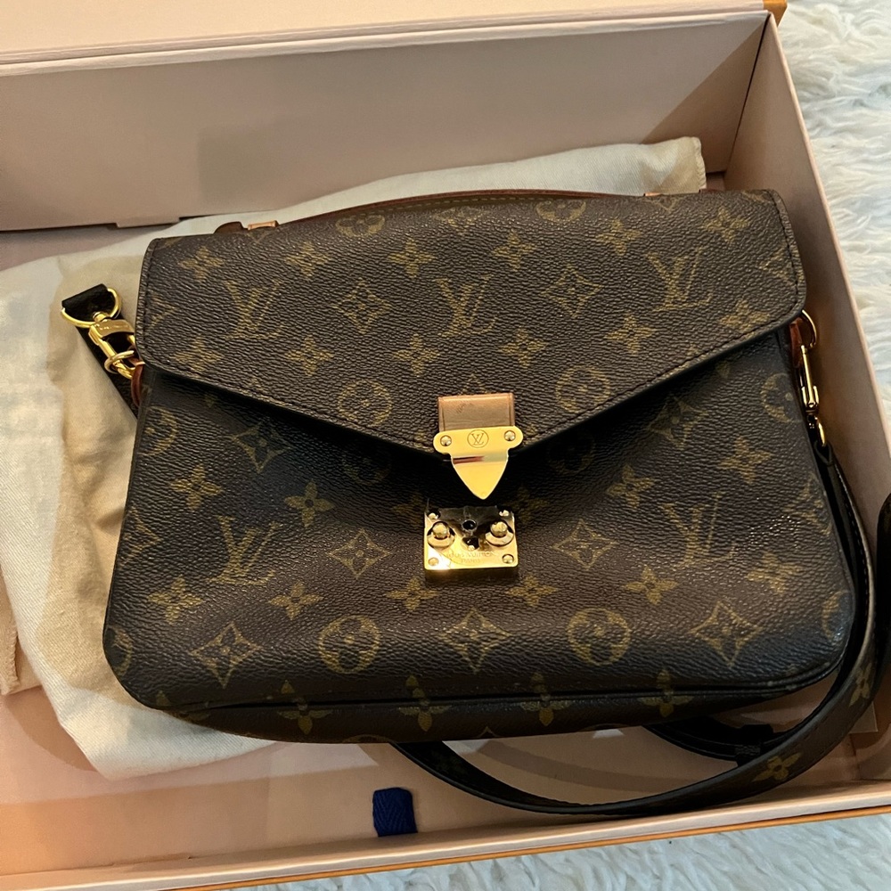 Louis Vuitton Pochette Métis - Picture 1 of 6